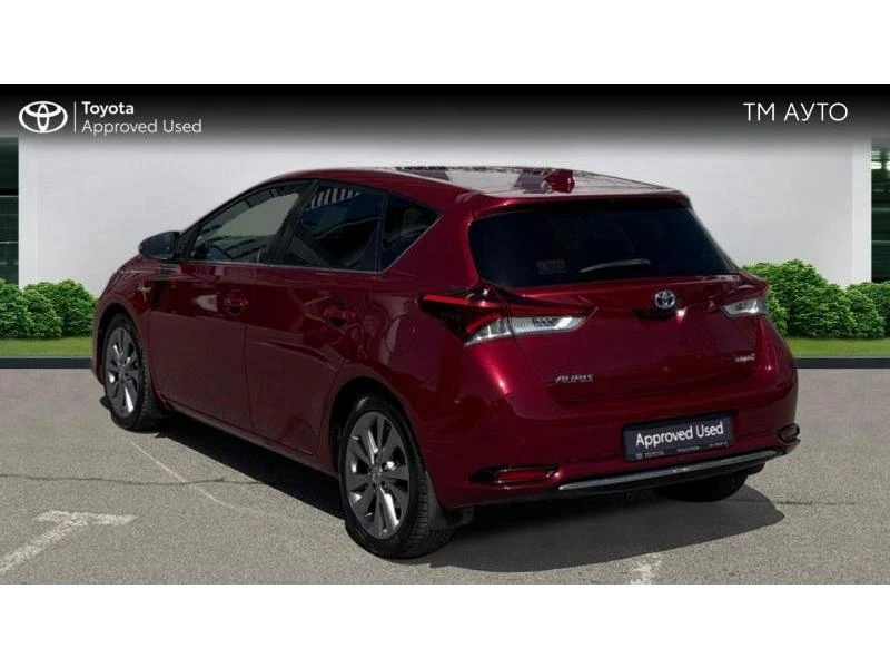 Toyota Auris 1.8HSD SOL, снимка 2 - Автомобили и джипове - 54254616