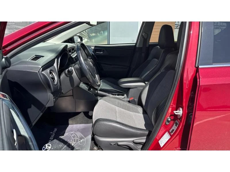 Toyota Auris 1.8HSD SOL, снимка 12 - Автомобили и джипове - 54254616