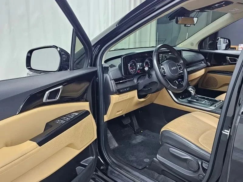 Kia Carnival, снимка 10 - Автомобили и джипове - 56689496
