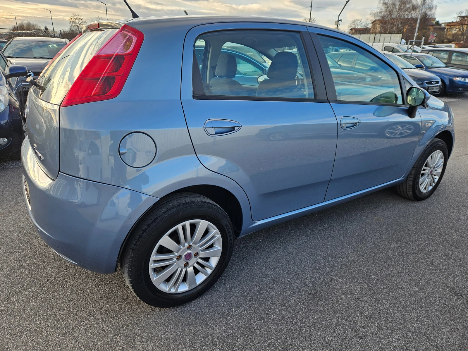 Fiat Punto 1.4I  - изображение 4