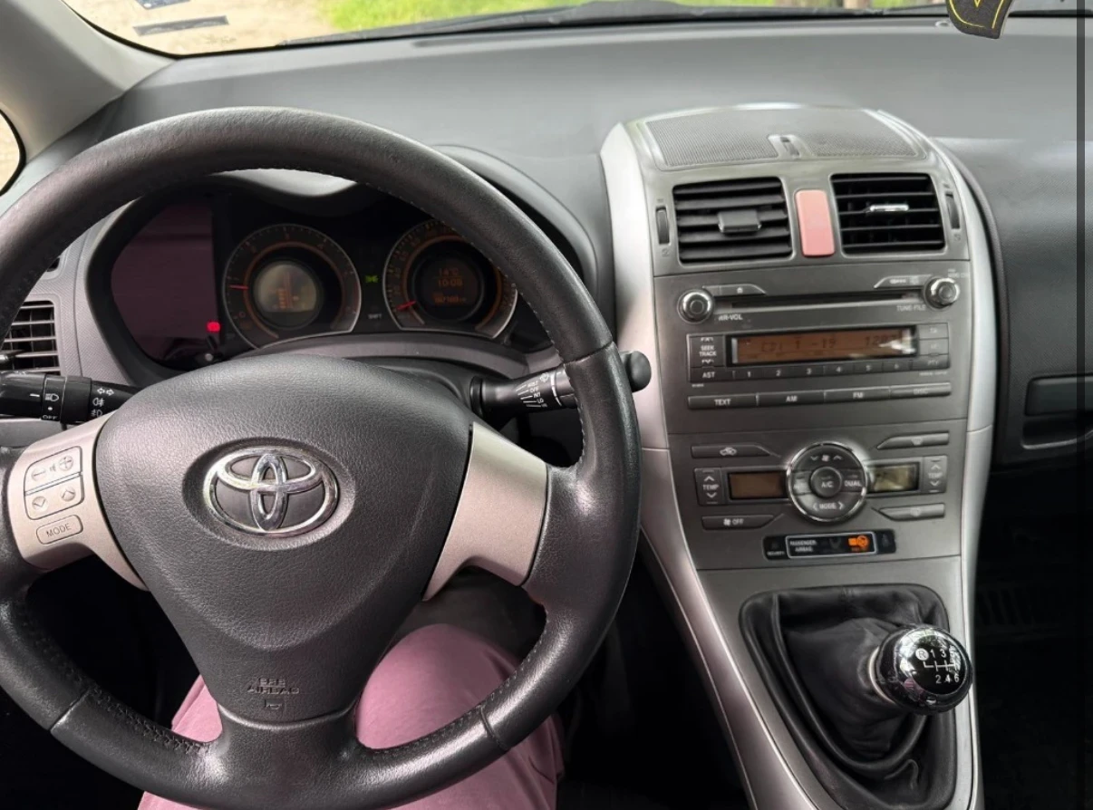 Toyota Auris  - изображение 10