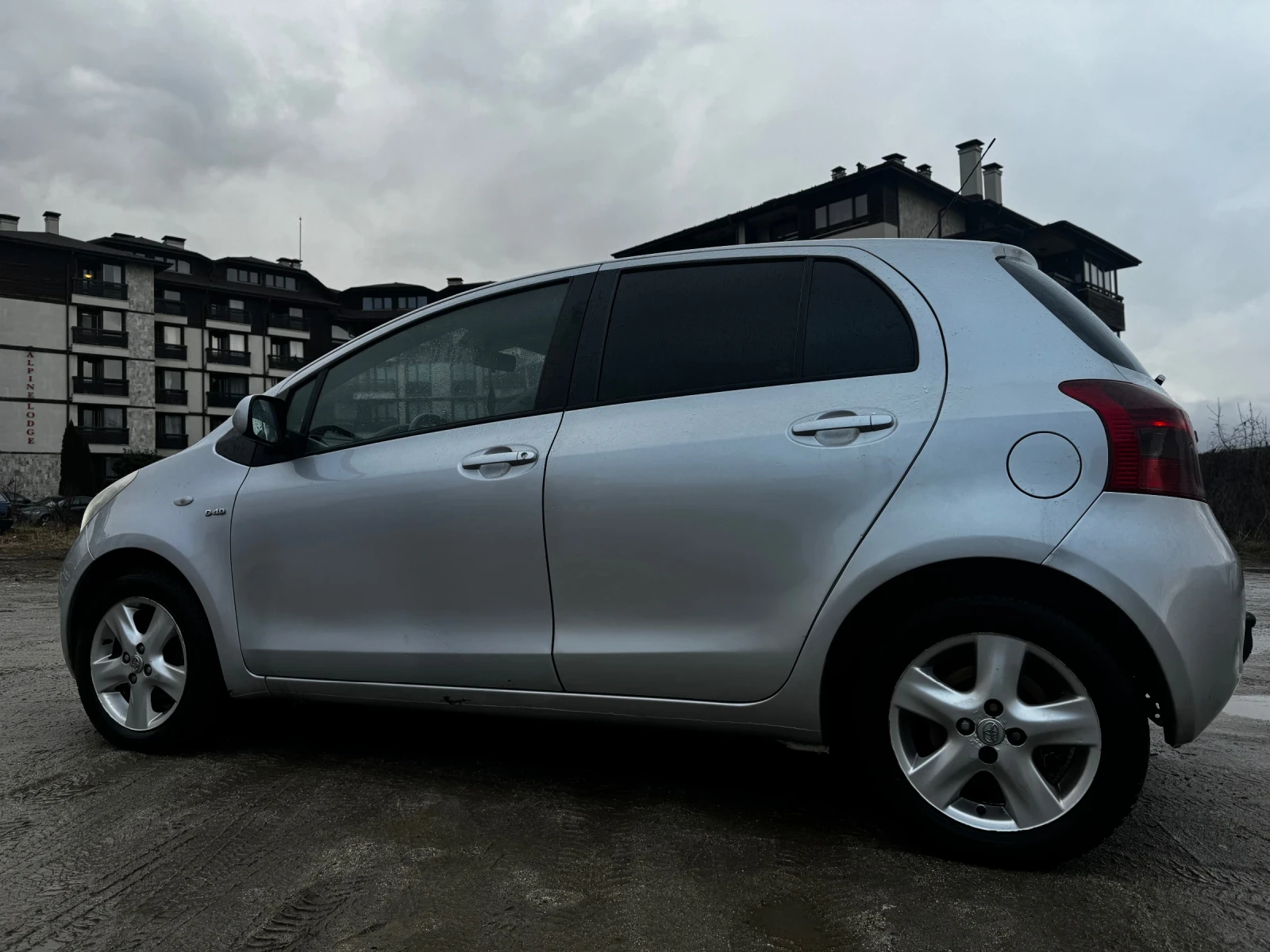 Toyota Yaris 1.4 d4d - изображение 3