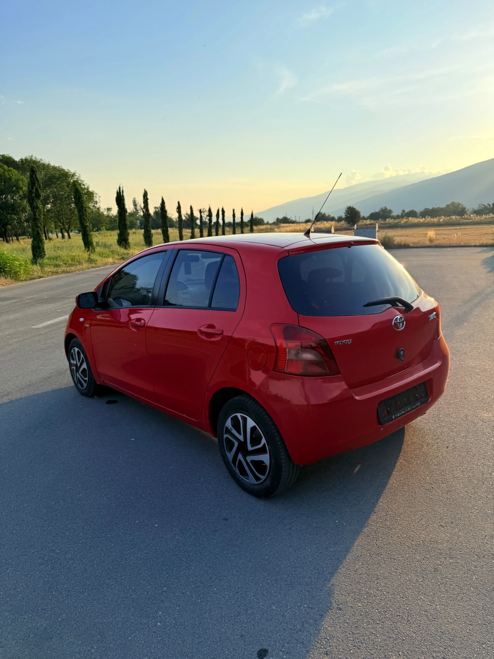 Toyota Yaris 1.4D-4D - изображение 4