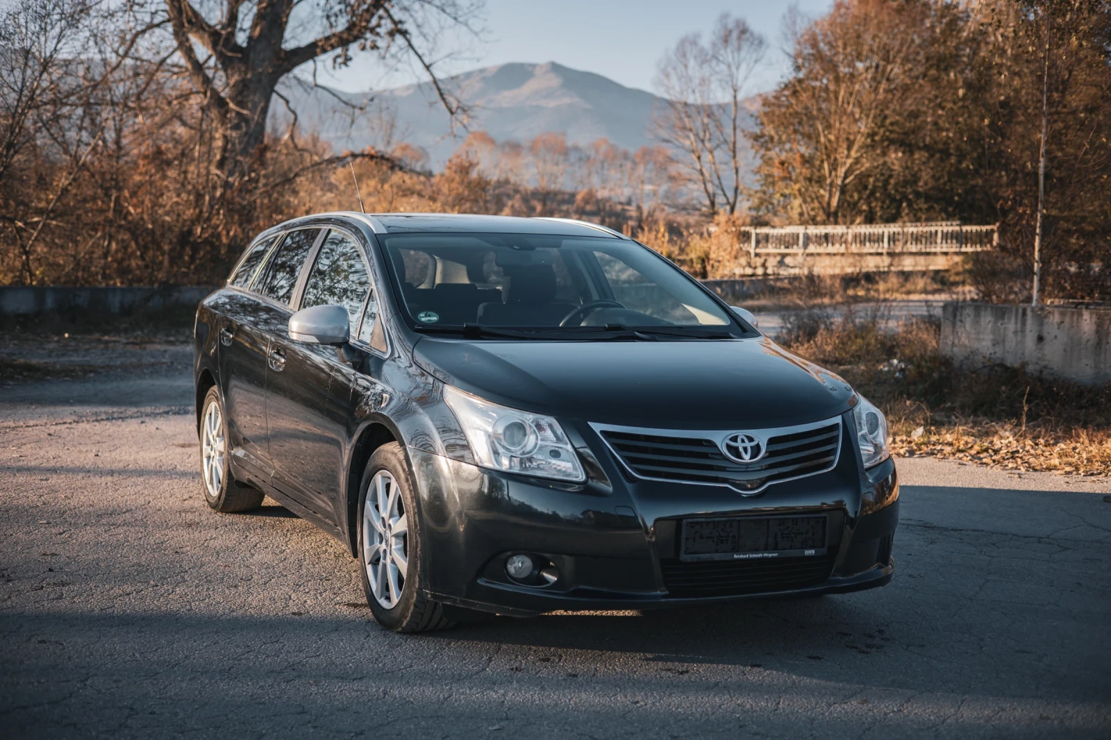 Toyota Avensis  2.2 D-4D 150 к.с. - изображение 3