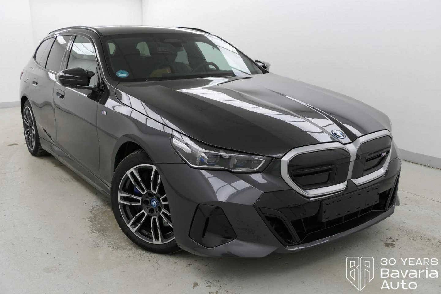 BMW i5 M60 xDrive Touring  | Mobile.bg   4