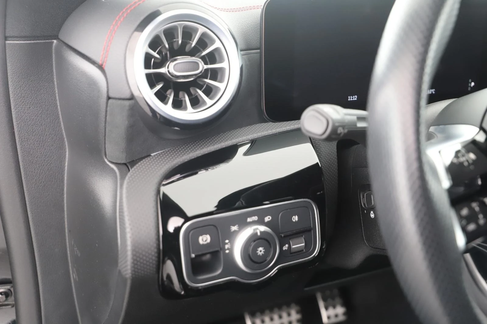 Mercedes-Benz CLA 220 4M* AMG* DISTR* NIGHT* LED* CAM* CARPLAY*  - изображение 6