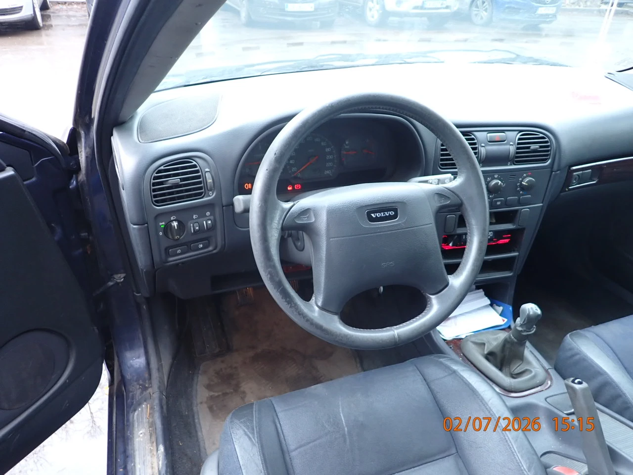 Volvo V40  - изображение 3