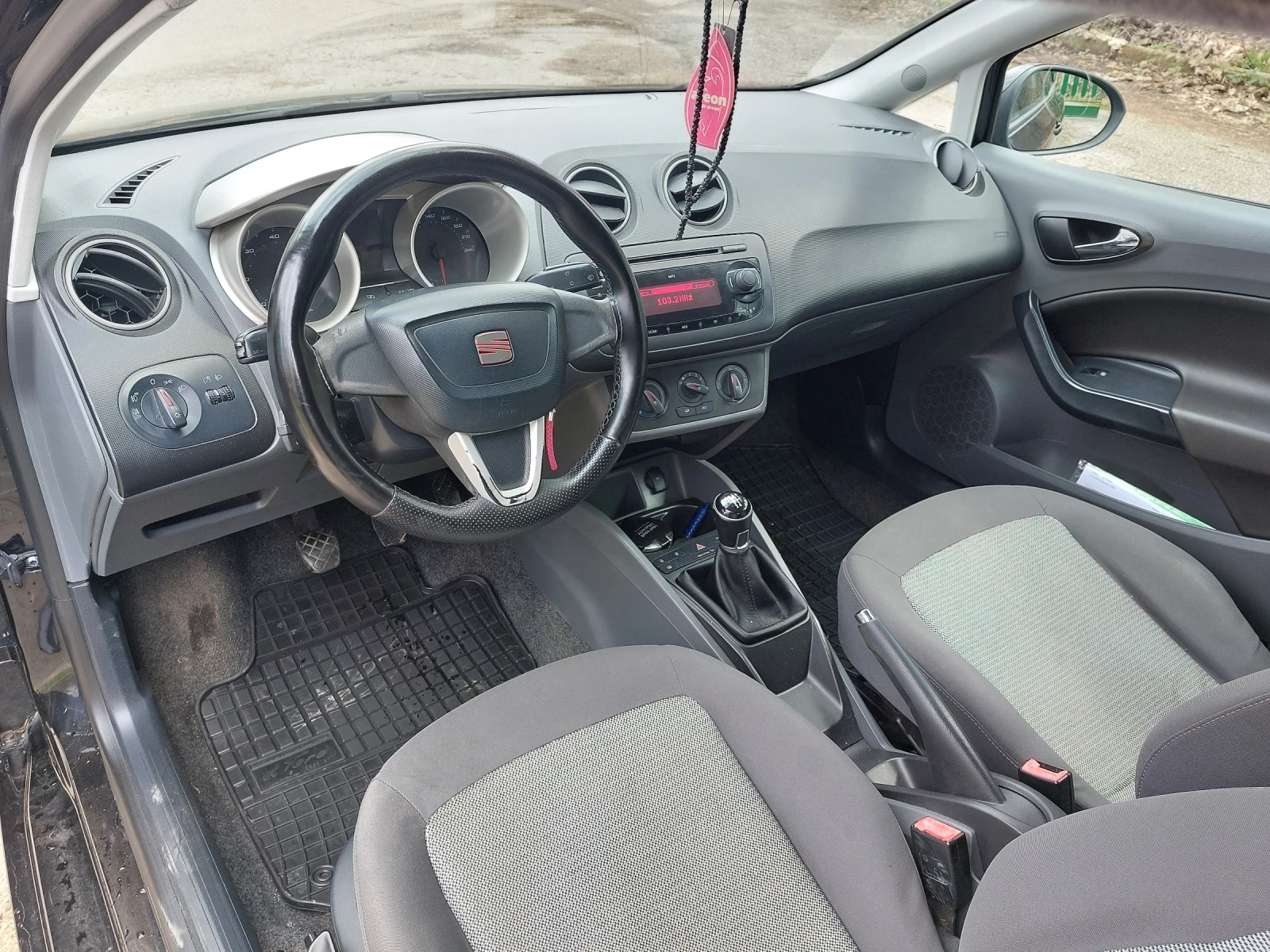 Seat Ibiza 1.4 TDI, снимка 7 - Автомобили и джипове - 54041096