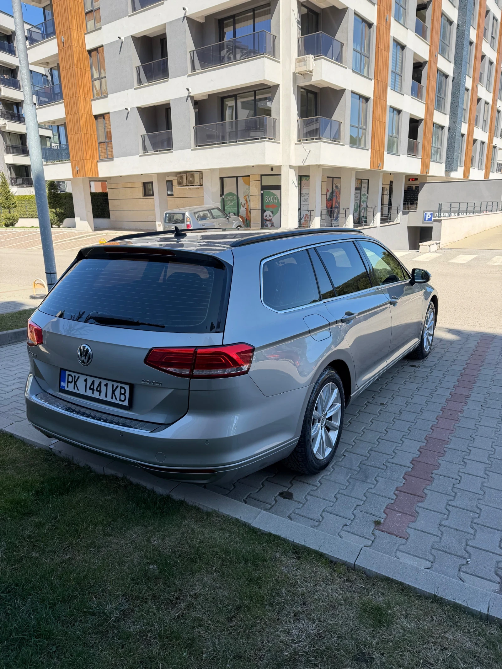 VW Passat, снимка 6 - Автомобили и джипове - 54285575