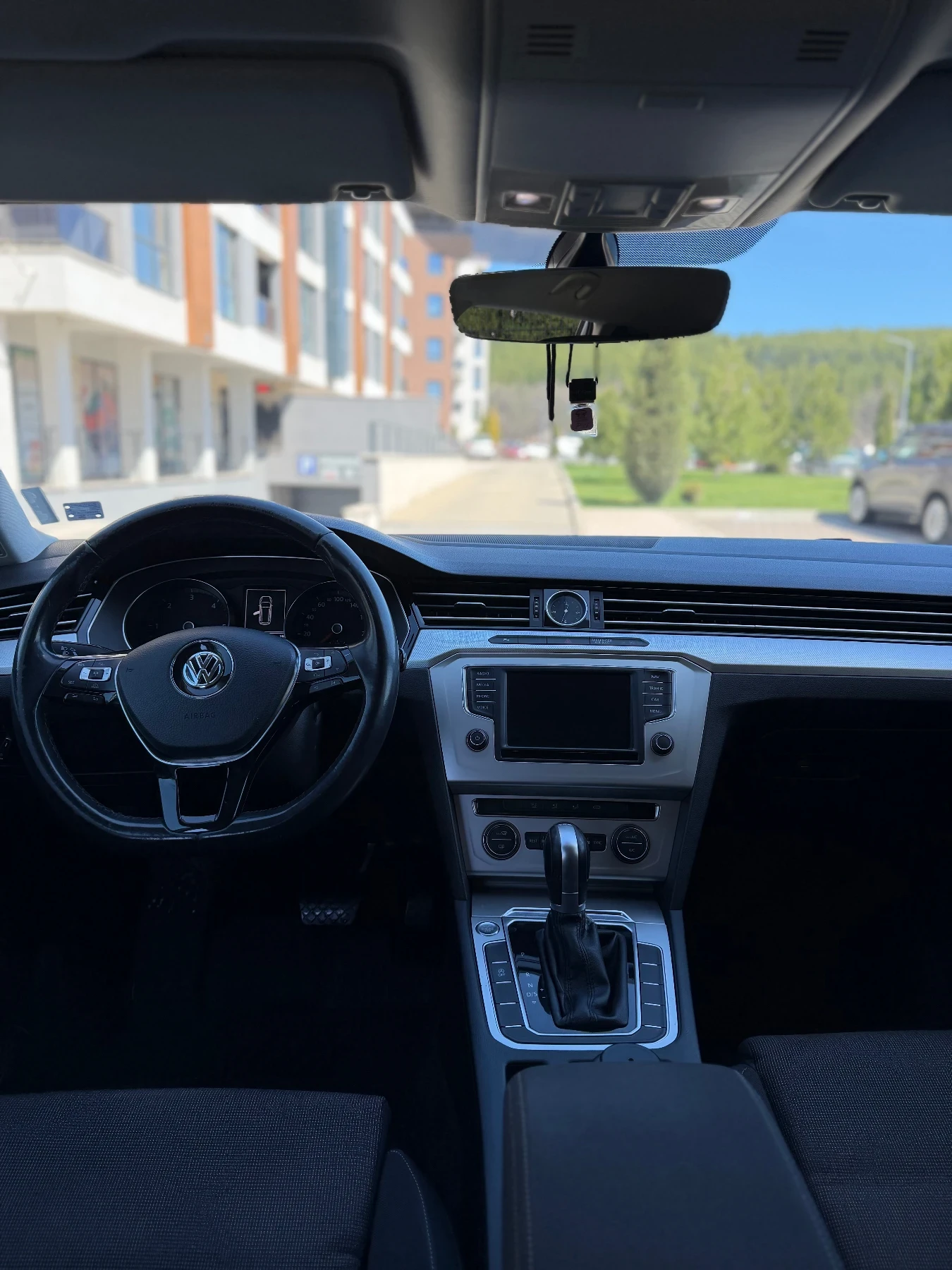 VW Passat, снимка 11 - Автомобили и джипове - 54285575