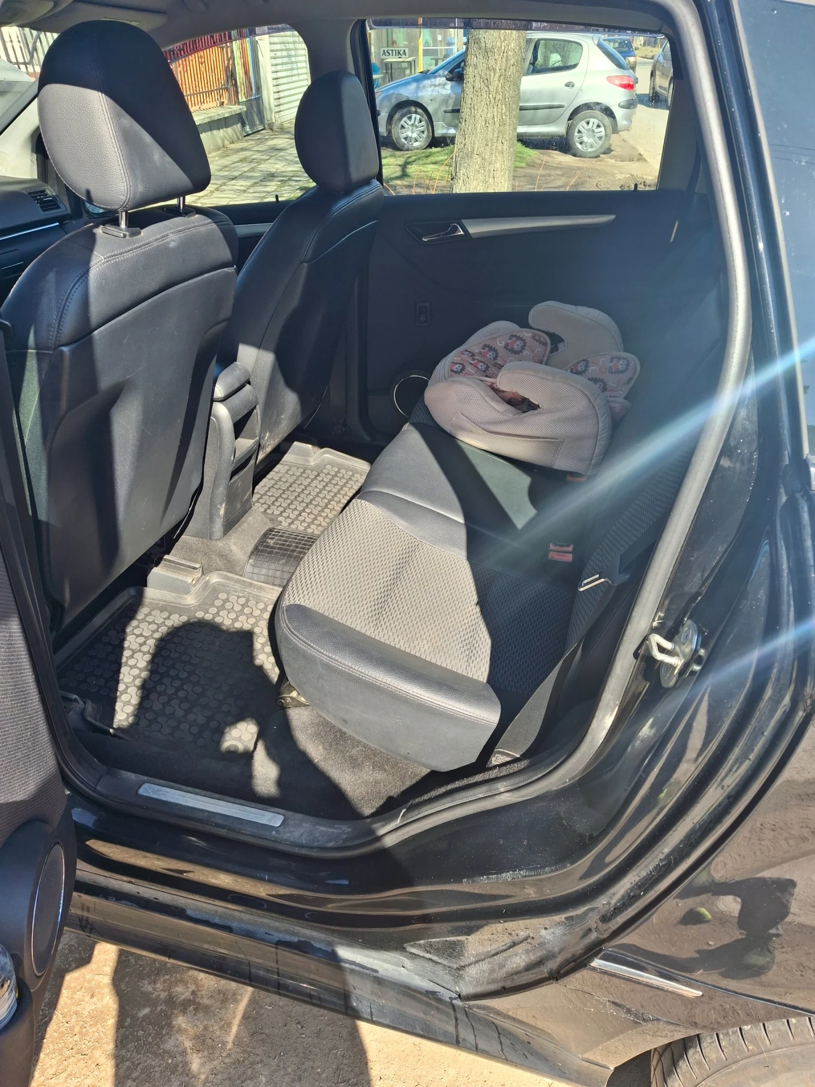 Mercedes-Benz B 170, снимка 12 - Автомобили и джипове - 54316137