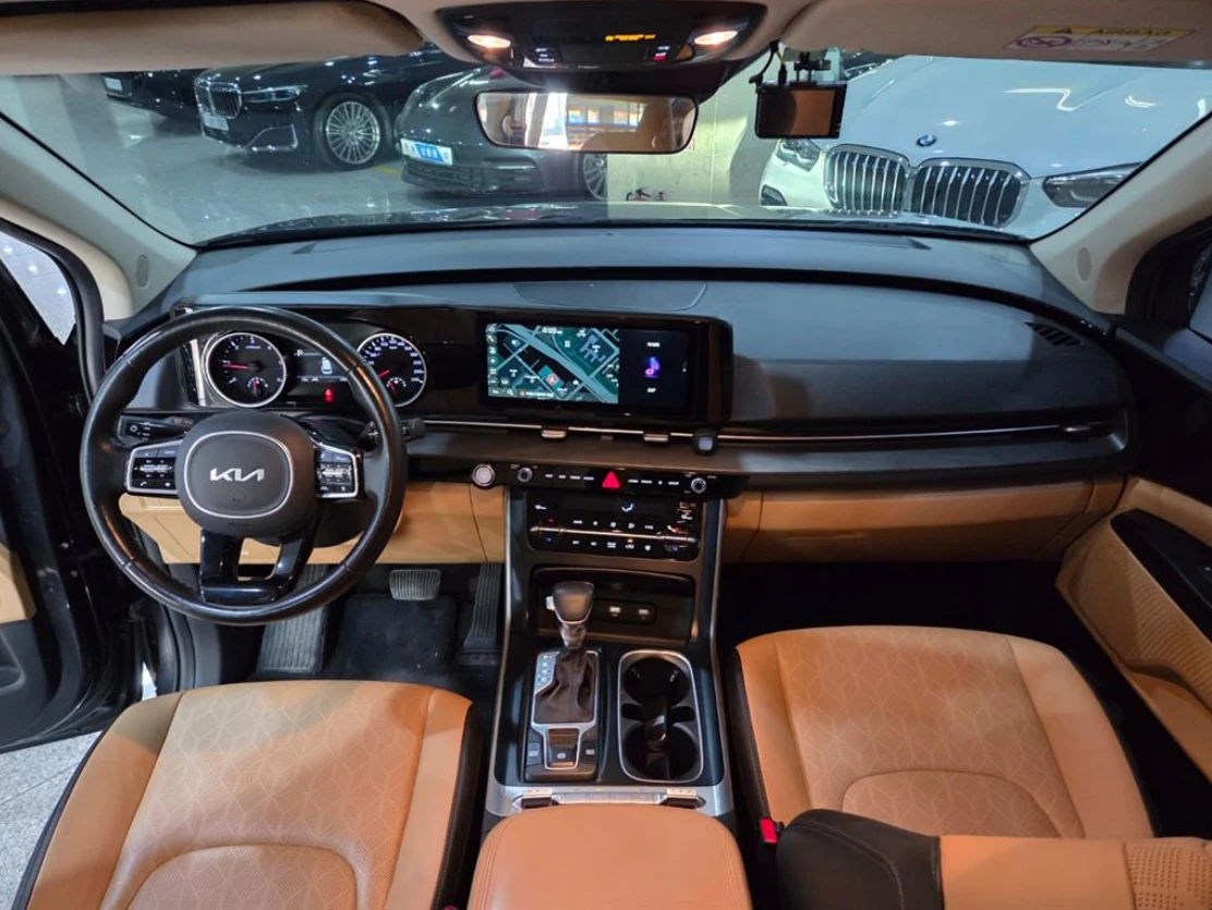 Kia Carnival ПРЕСТИЖ| ПОДГРЕВИ| ОБДУХВАНЕ| ДИСТРОНИ, снимка 9 - Автомобили и джипове - 54410450