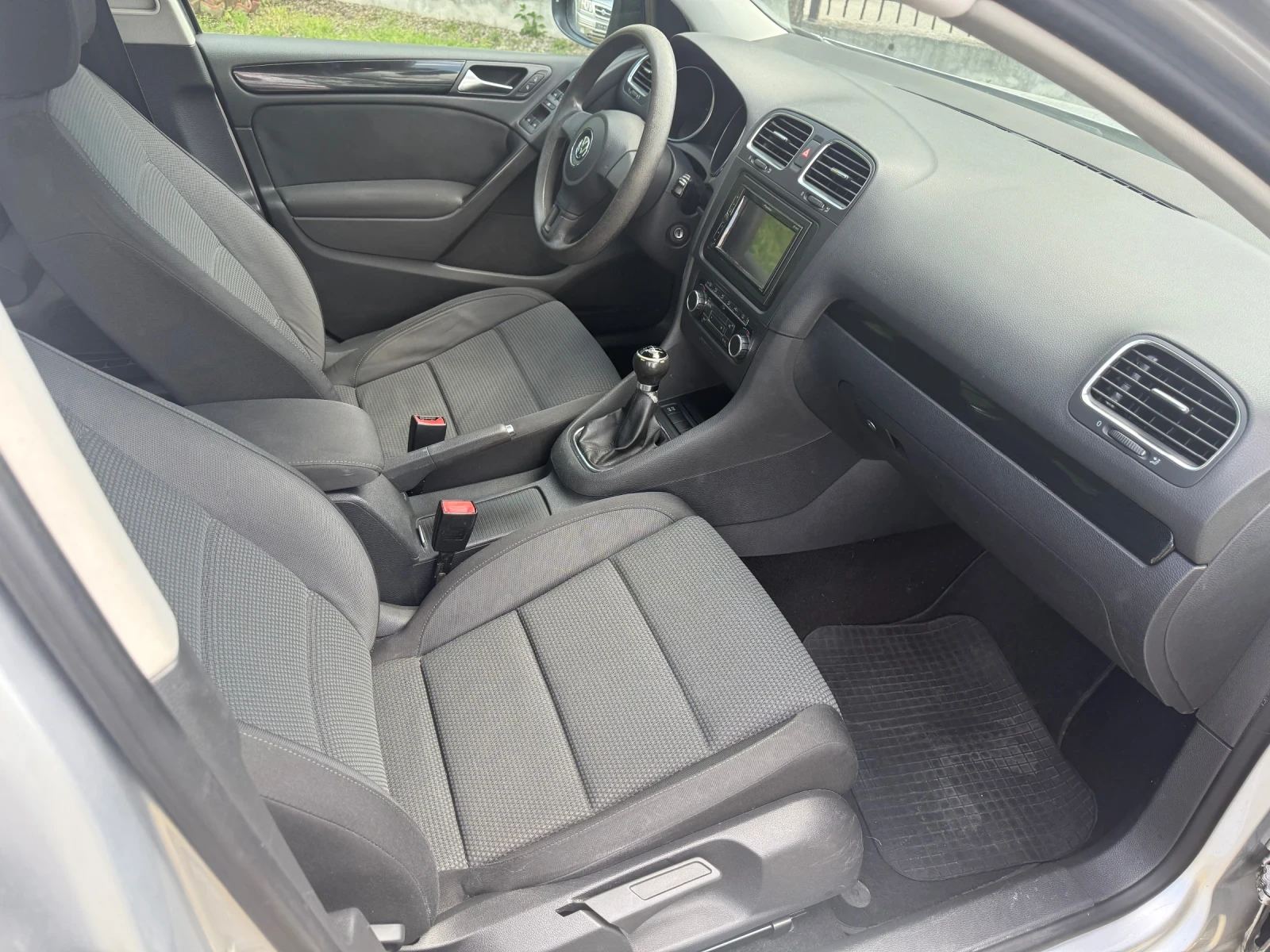 VW Golf * 2.0TDI* , снимка 8 - Автомобили и джипове - 54426421