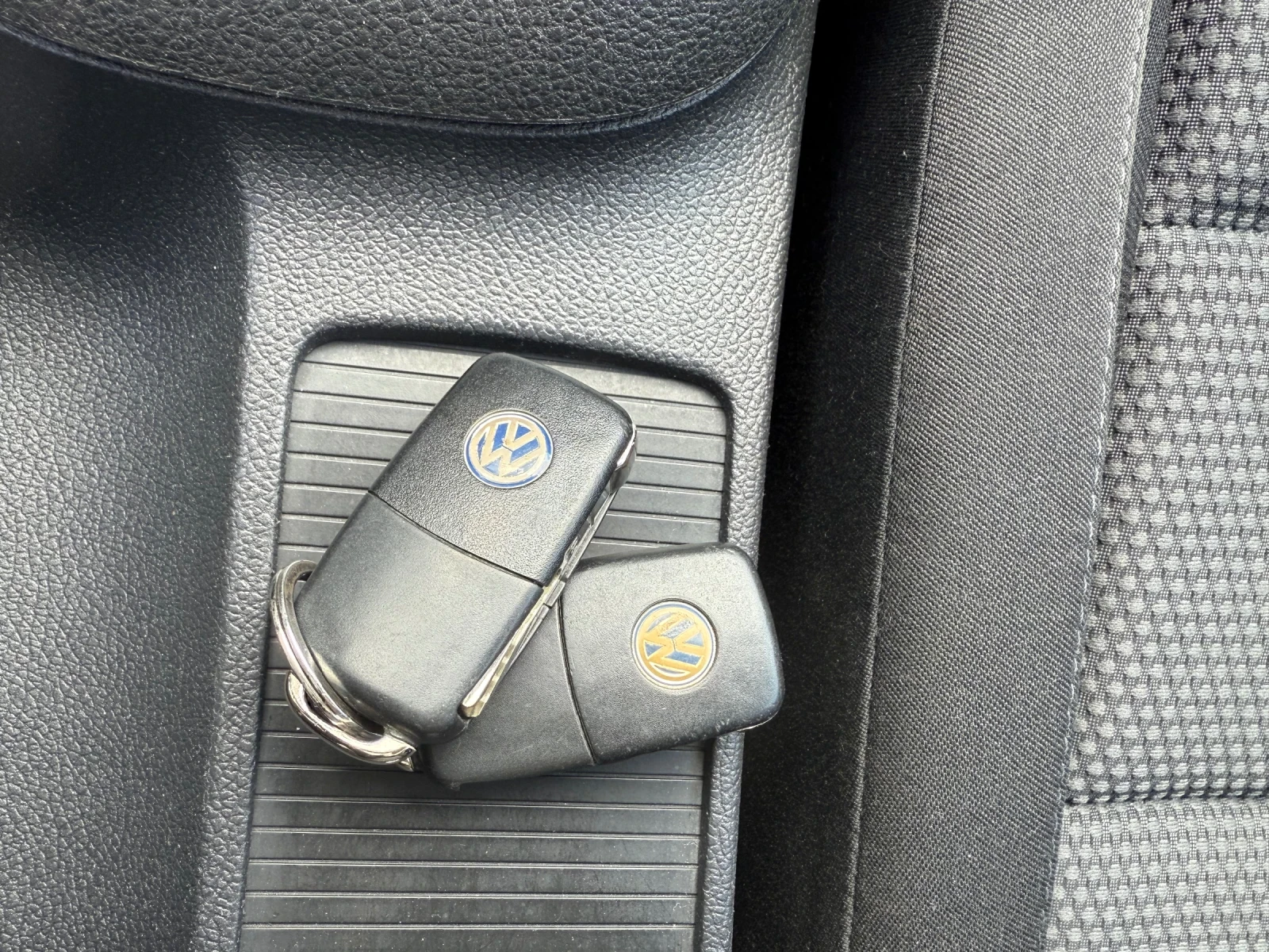 VW Golf * 2.0TDI* , снимка 9 - Автомобили и джипове - 54426421