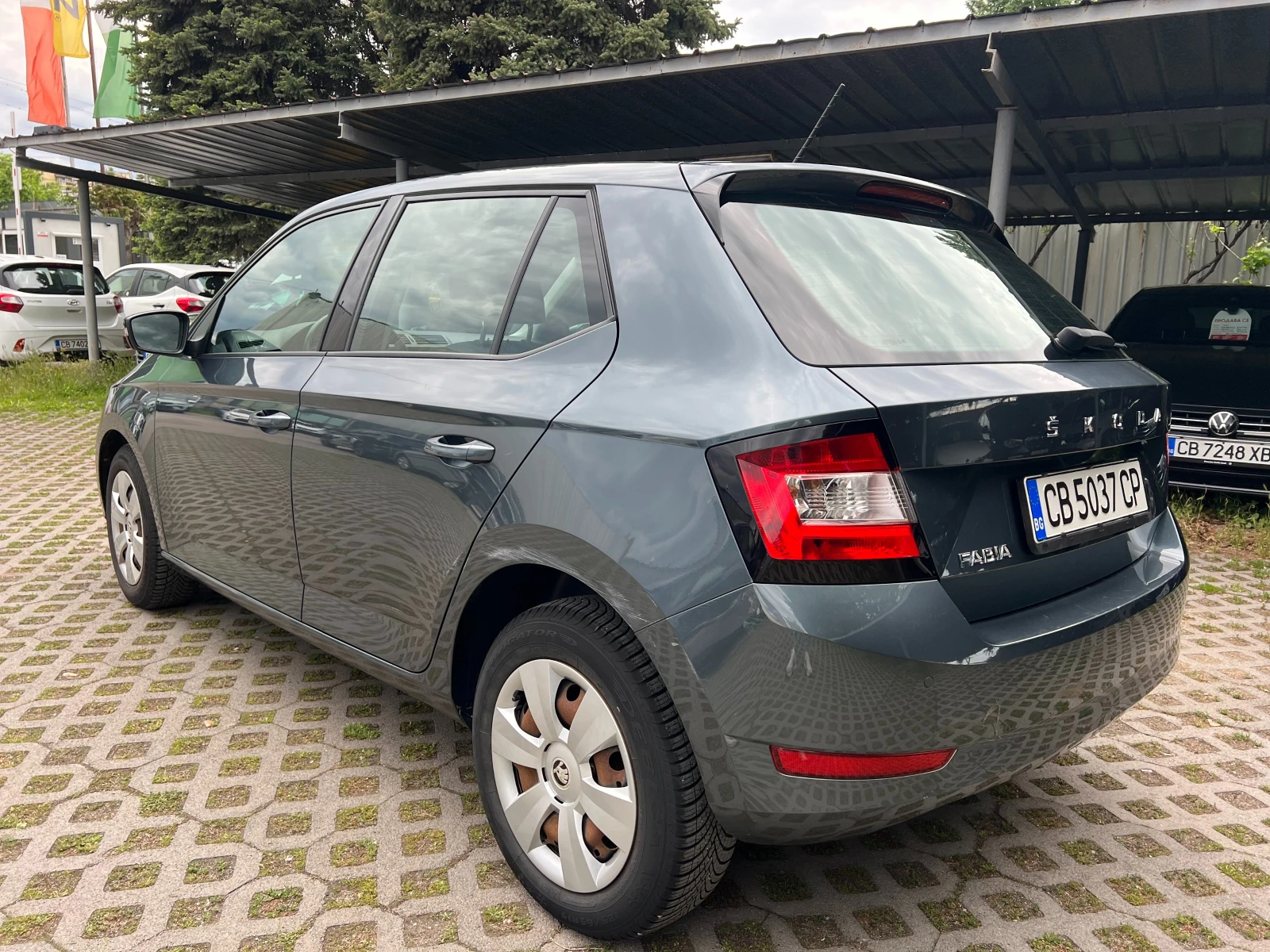 Skoda Fabia 1.0 MPI, снимка 4 - Автомобили и джипове - 54608224