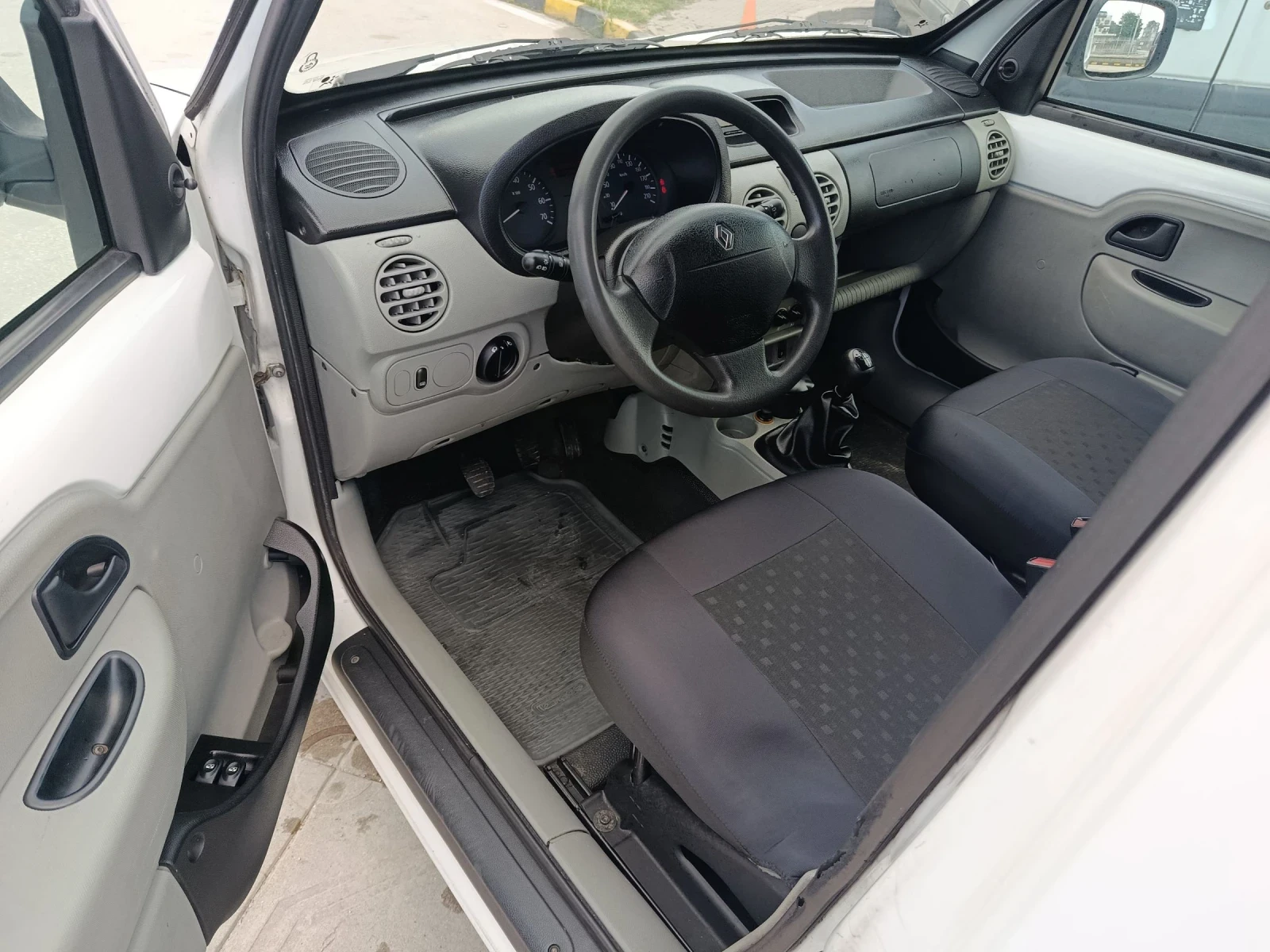Renault Kangoo 1.6 ������ 4�4 ����� | Mobile.bg � ����������� 9