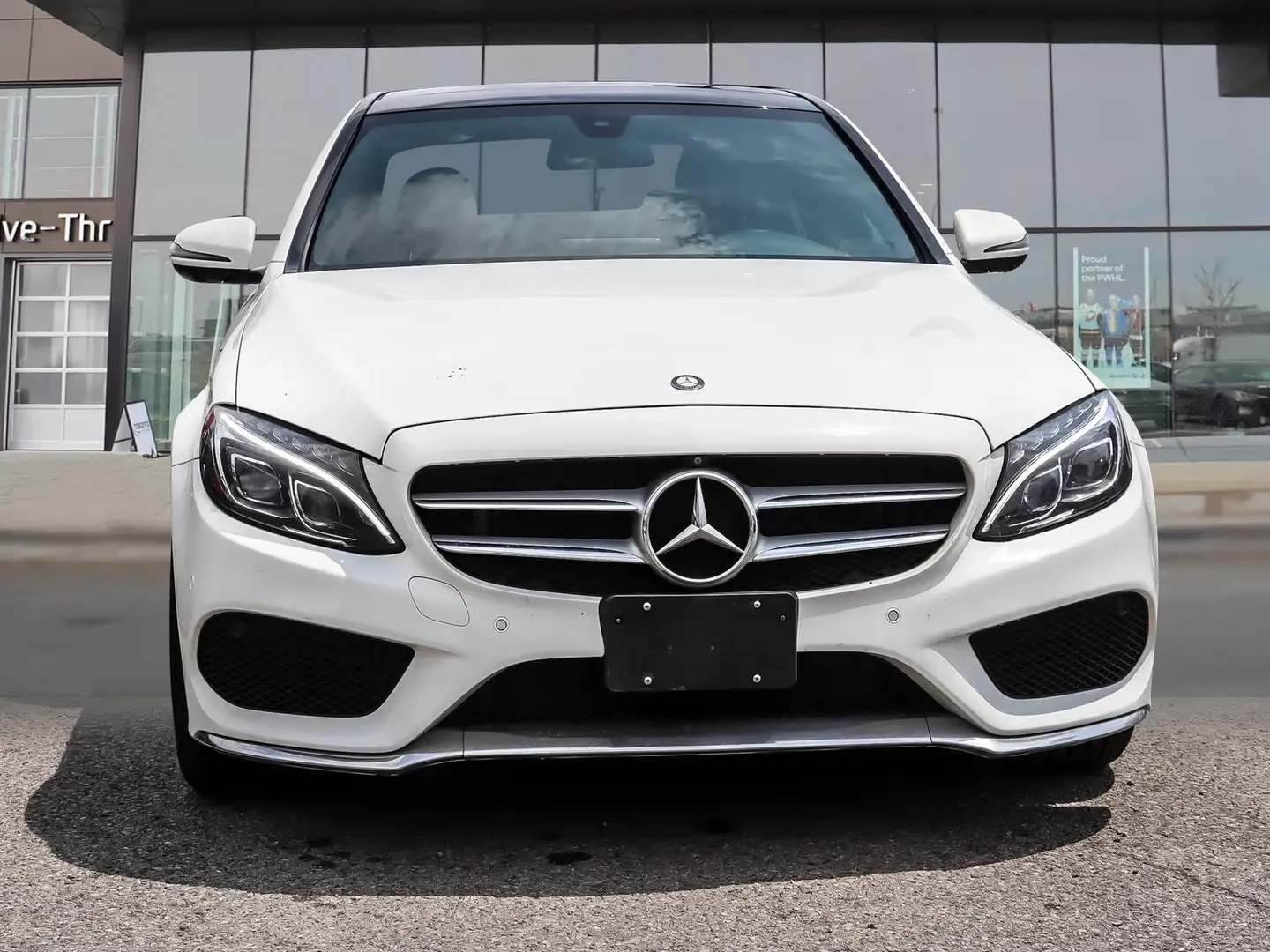 Mercedes-Benz C 300 4MATIC/AMG LINE/PANORAMA/360CAM/BURMESTER, снимка 2 - Автомобили и джипове - 55265637