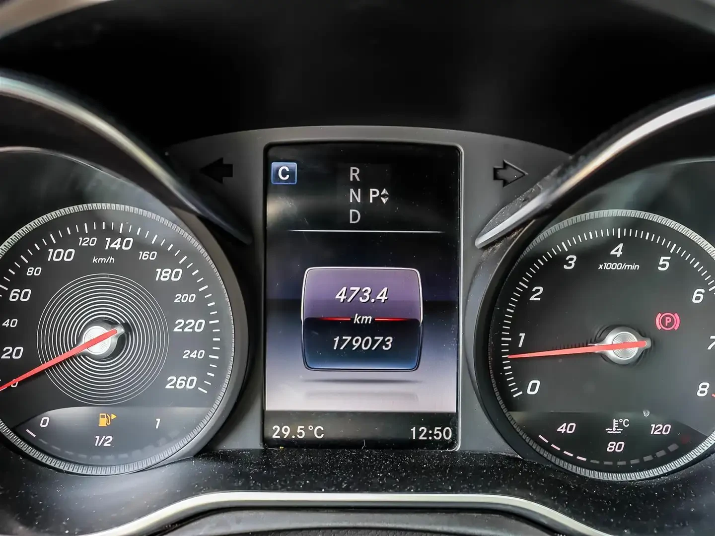 Mercedes-Benz C 300 4MATIC/AMG LINE/PANORAMA/360CAM/BURMESTER, снимка 15 - Автомобили и джипове - 55265637