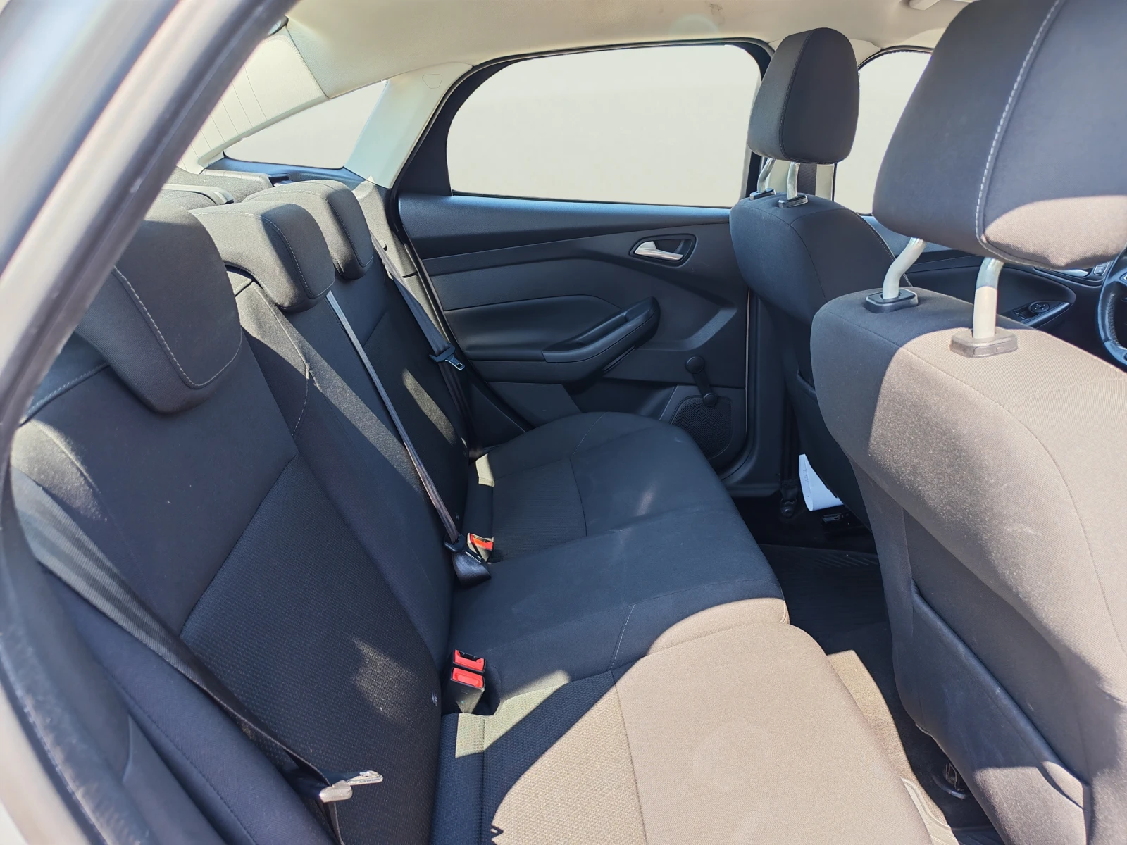 Ford Focus 1.5 TDCi, снимка 10 - Автомобили и джипове - 55366320