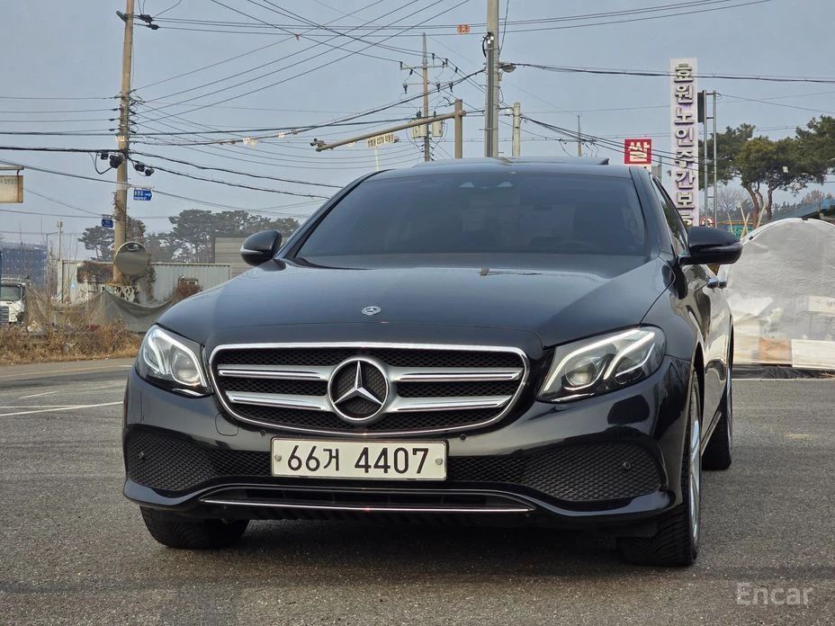 Mercedes-Benz E 220