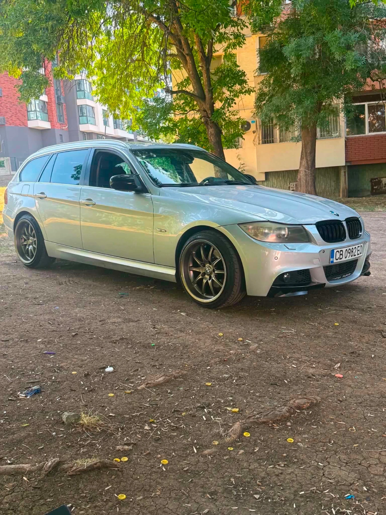 BMW 320, снимка 3 - Автомобили и джипове - 55517518