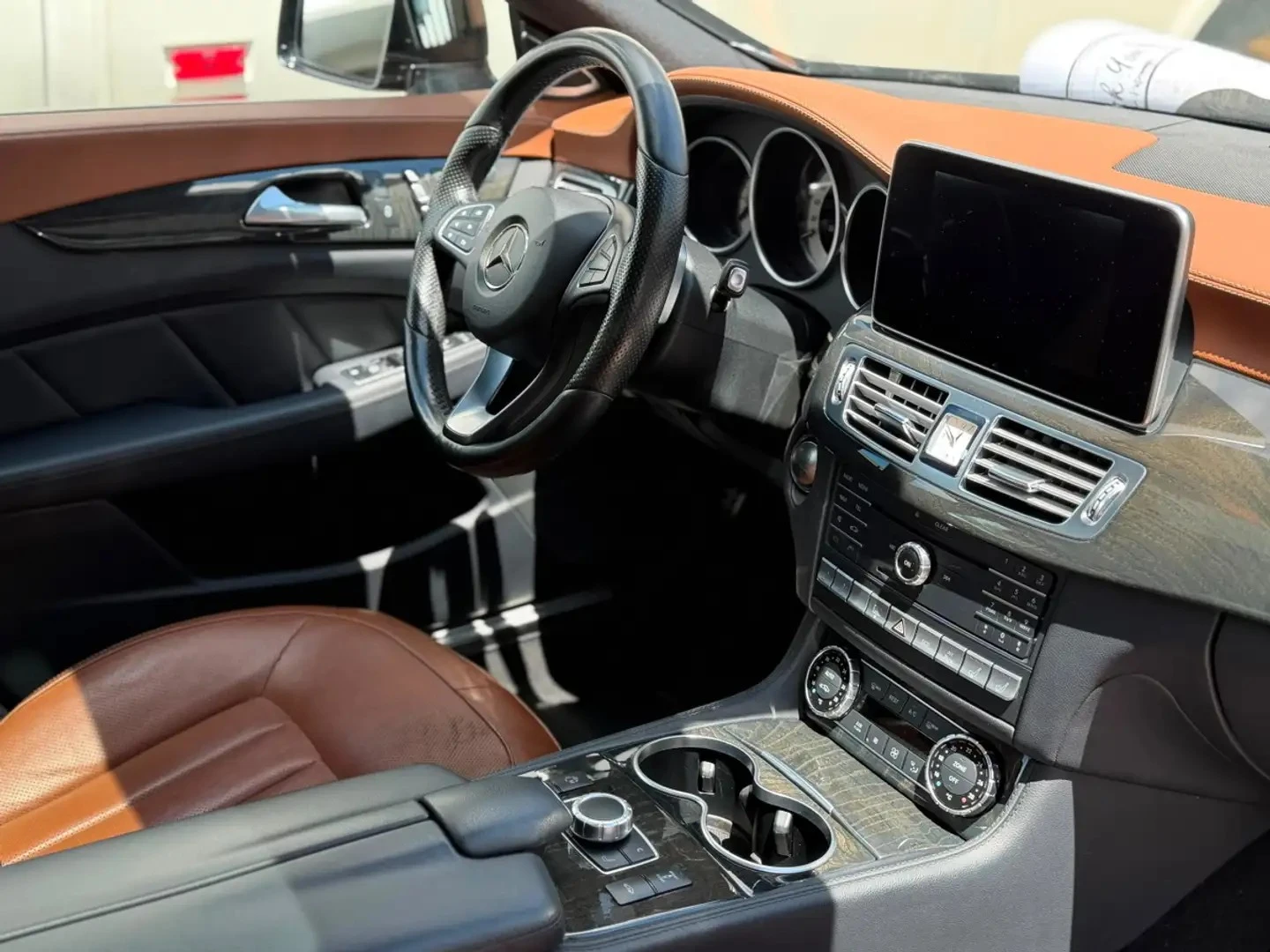 Mercedes-Benz CLS 55 * AMG* LED* CAMERA* Head up* KEYLESS* ПОДГРЕВ* , снимка 10 - Автомобили и джипове - 55587175
