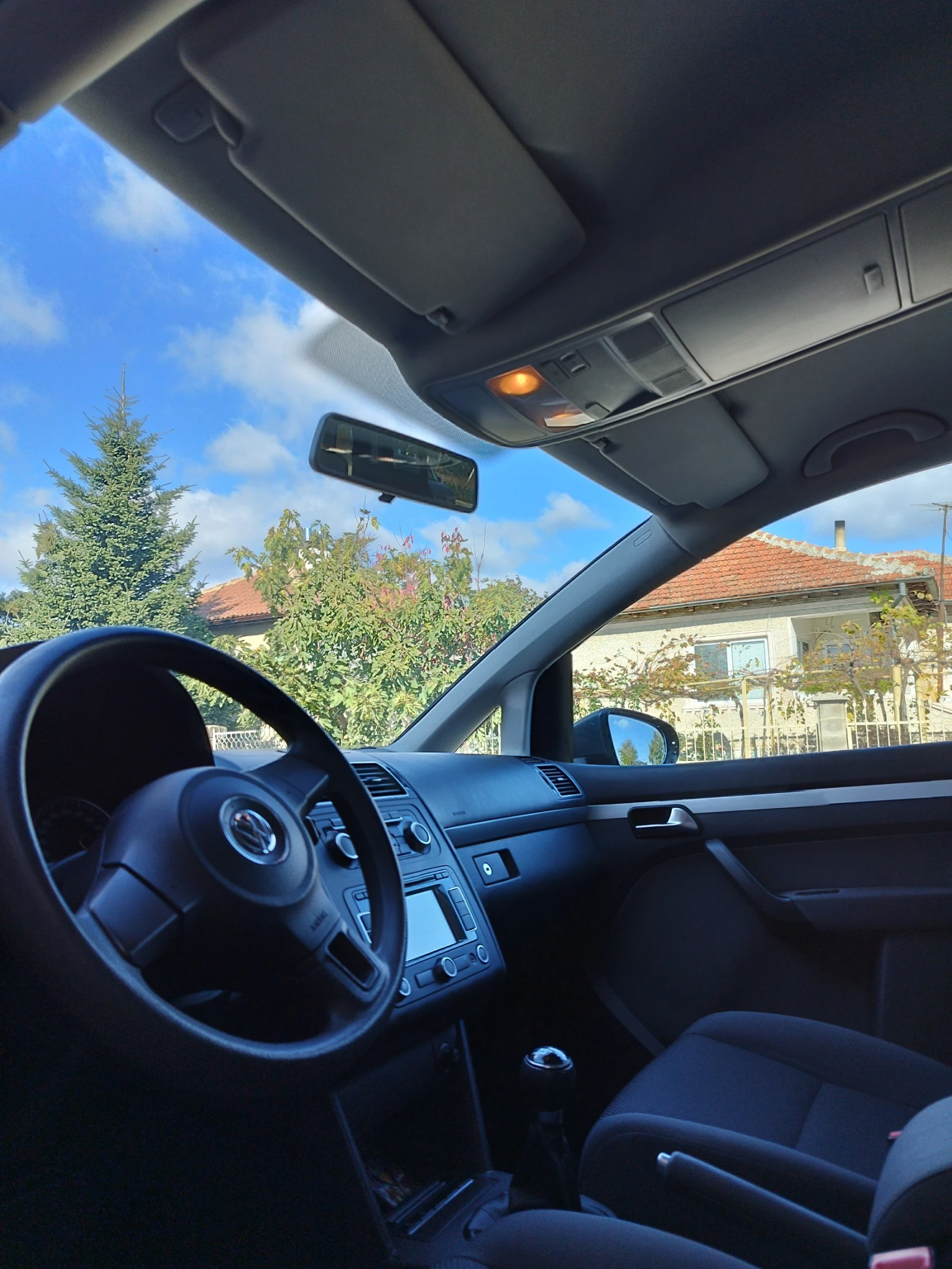 VW Touran, снимка 11 - Автомобили и джипове - 56155243