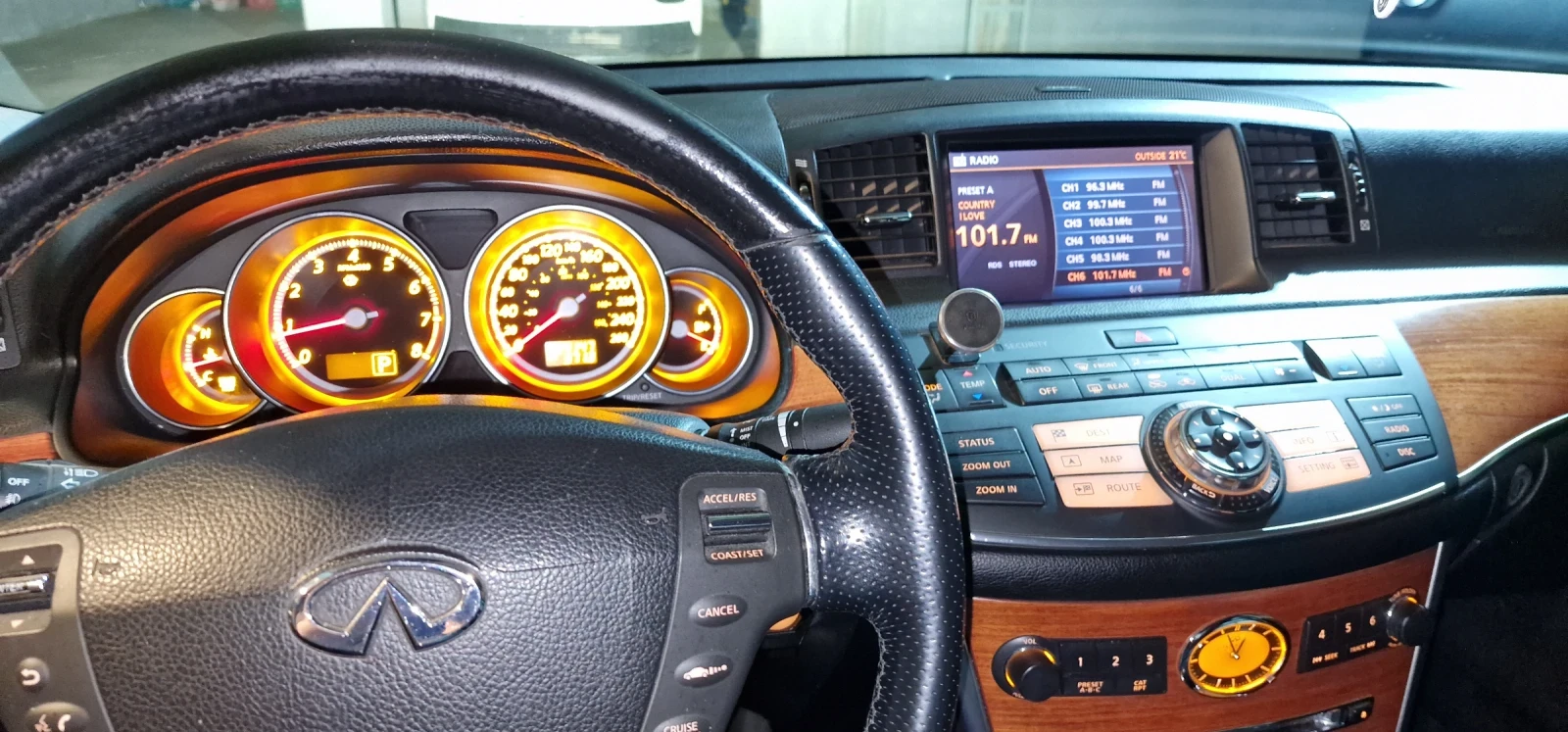 Infiniti M 35X, снимка 5 - Автомобили и джипове - 56322057
