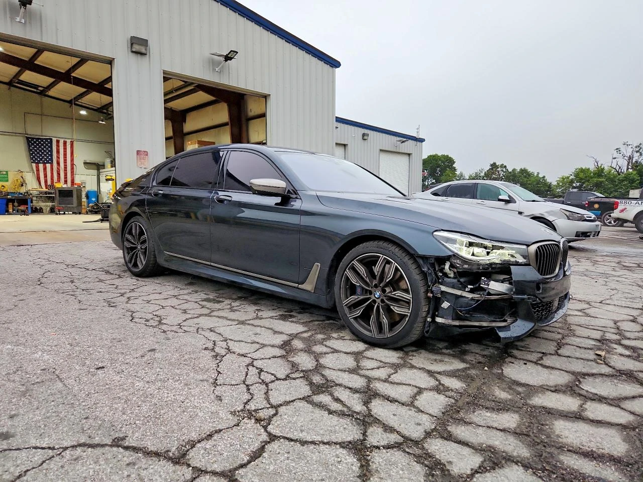 BMW 760 * X-DRIVE* PAM* �����* HEAD-UP* PARK-ASIST* 2XTV*  | Mobile.bg � ����������� 4
