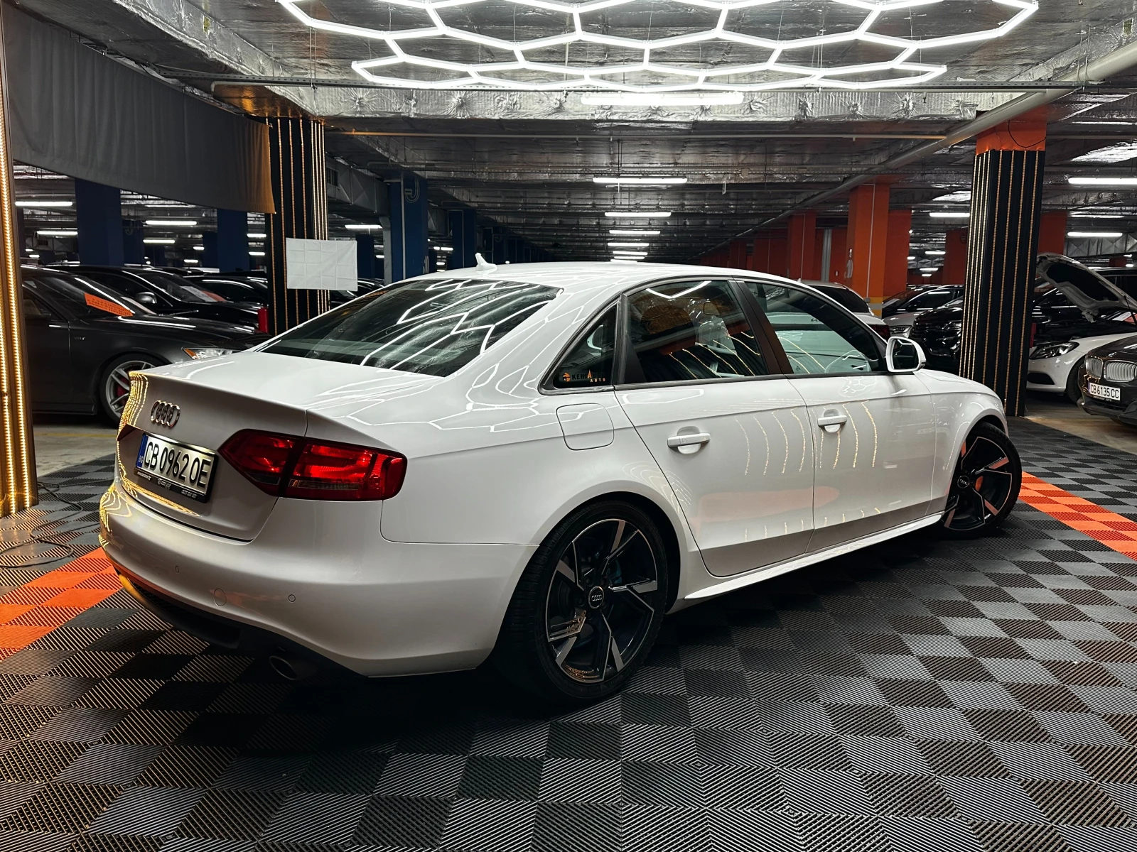 Audi A4 3.0d 239 к.с./S line/ОБСЛУЖЕН  , снимка 5 - Автомобили и джипове - 56625567