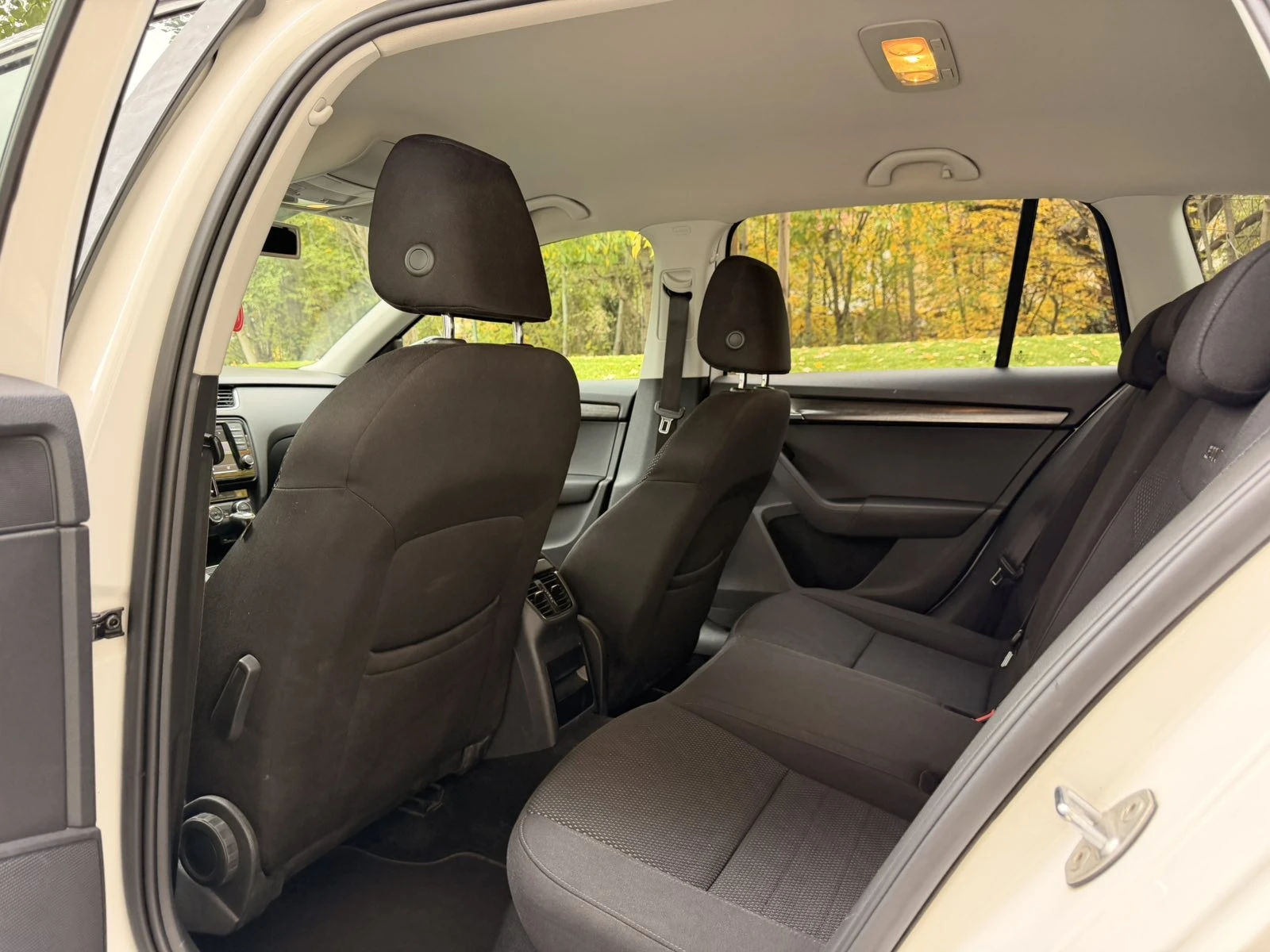 Skoda Octavia SCOUT 2.0 TDI, снимка 16 - Автомобили и джипове - 56696905
