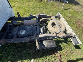 Toyota Hilux На Шаси, снимка 7