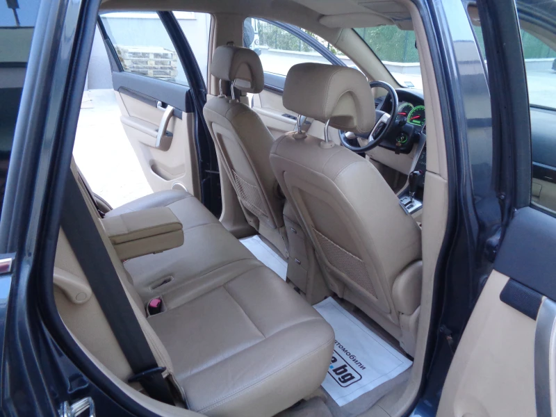 Chevrolet Captiva 2.0CDTI-4X4-КОЖА-7МЕСТА-ЛИЗИНГ, снимка 13 - Автомобили и джипове - 50029070