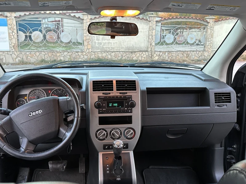 Jeep Compass 2.4i ГАЗ/4х4/АВТОМАТ/КОЖА, снимка 6 - Автомобили и джипове - 52205414