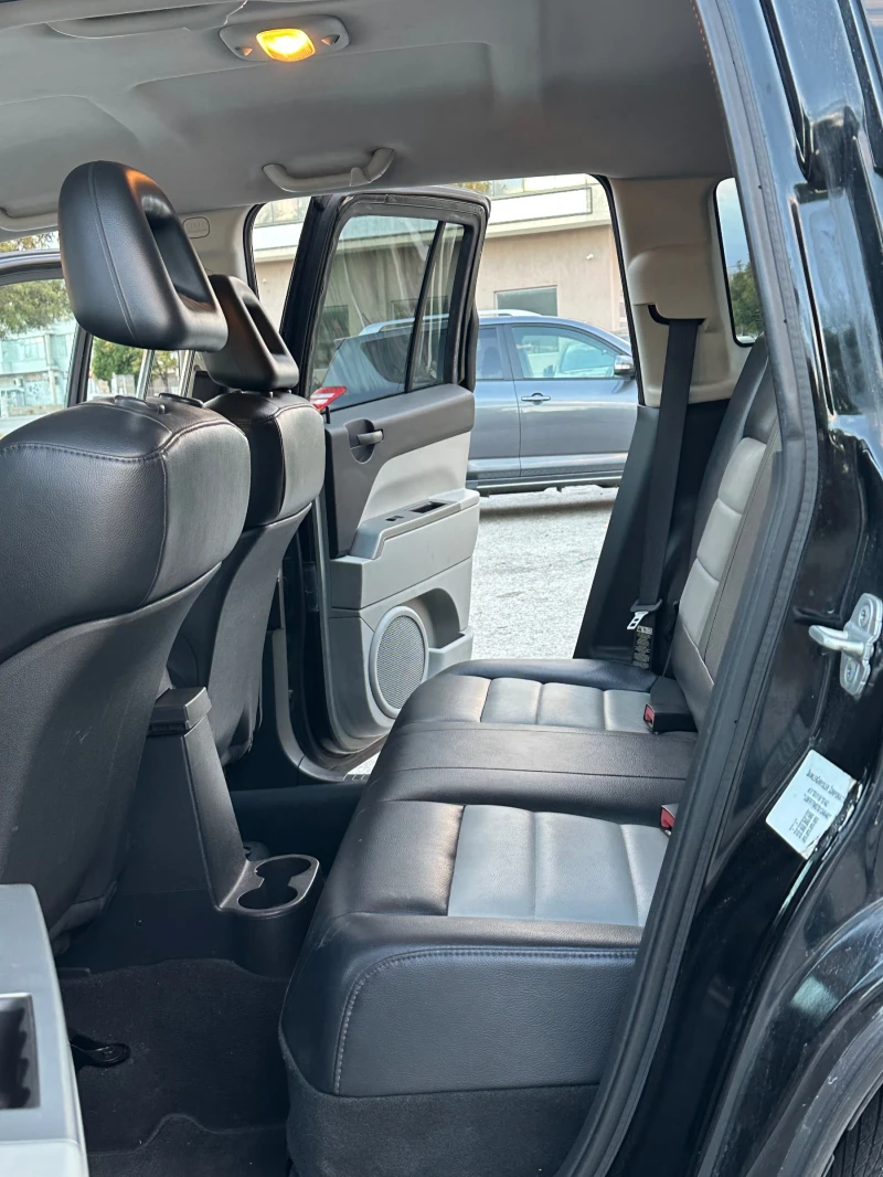 Jeep Compass 2.4i ГАЗ/4х4/АВТОМАТ/КОЖА, снимка 7 - Автомобили и джипове - 52205414