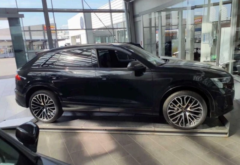 Audi Q8 50 TDI/SLINE/FACELIFT/MATRIX/LIFT/PANO/BLACK OPTIC, снимка 2 - Автомобили и джипове - 52306259