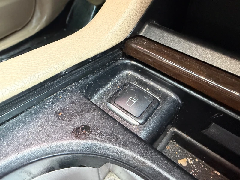 Mercedes-Benz ML 350 AMG* Обдухване* Нови* Гуми* Поръчков* , снимка 9 - Автомобили и джипове - 52879664