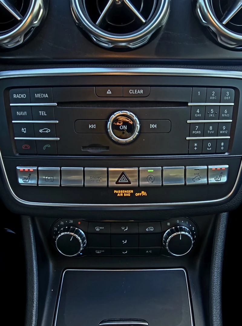 Mercedes-Benz GLA 250 2.0 Бензин, снимка 16 - Автомобили и джипове - 53047752