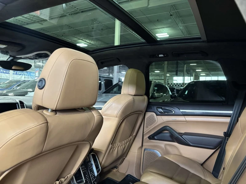 Porsche Cayenne * Turbo * CARFAX * ФИКСИРАНА ЦЕНА ДО СОФИЯ, снимка 5 - Автомобили и джипове - 53467099