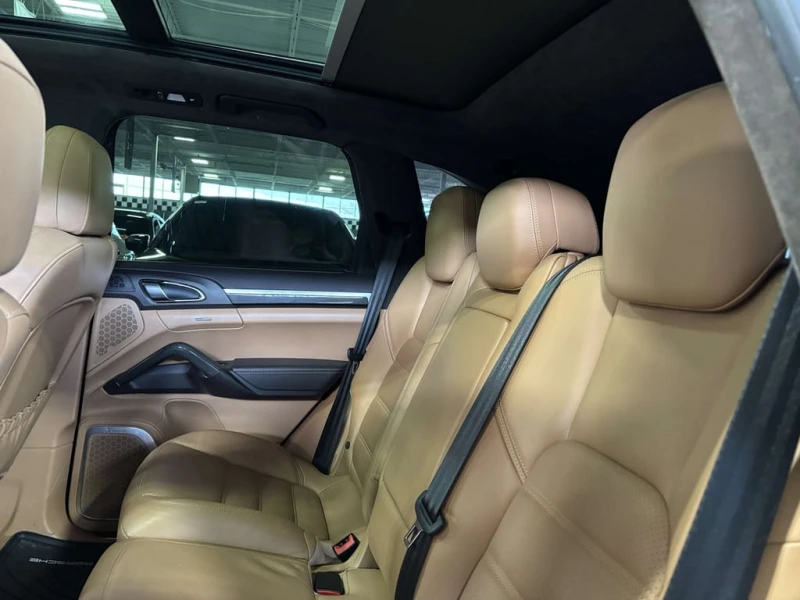 Porsche Cayenne * Turbo * CARFAX * ФИКСИРАНА ЦЕНА ДО СОФИЯ, снимка 7 - Автомобили и джипове - 53467099