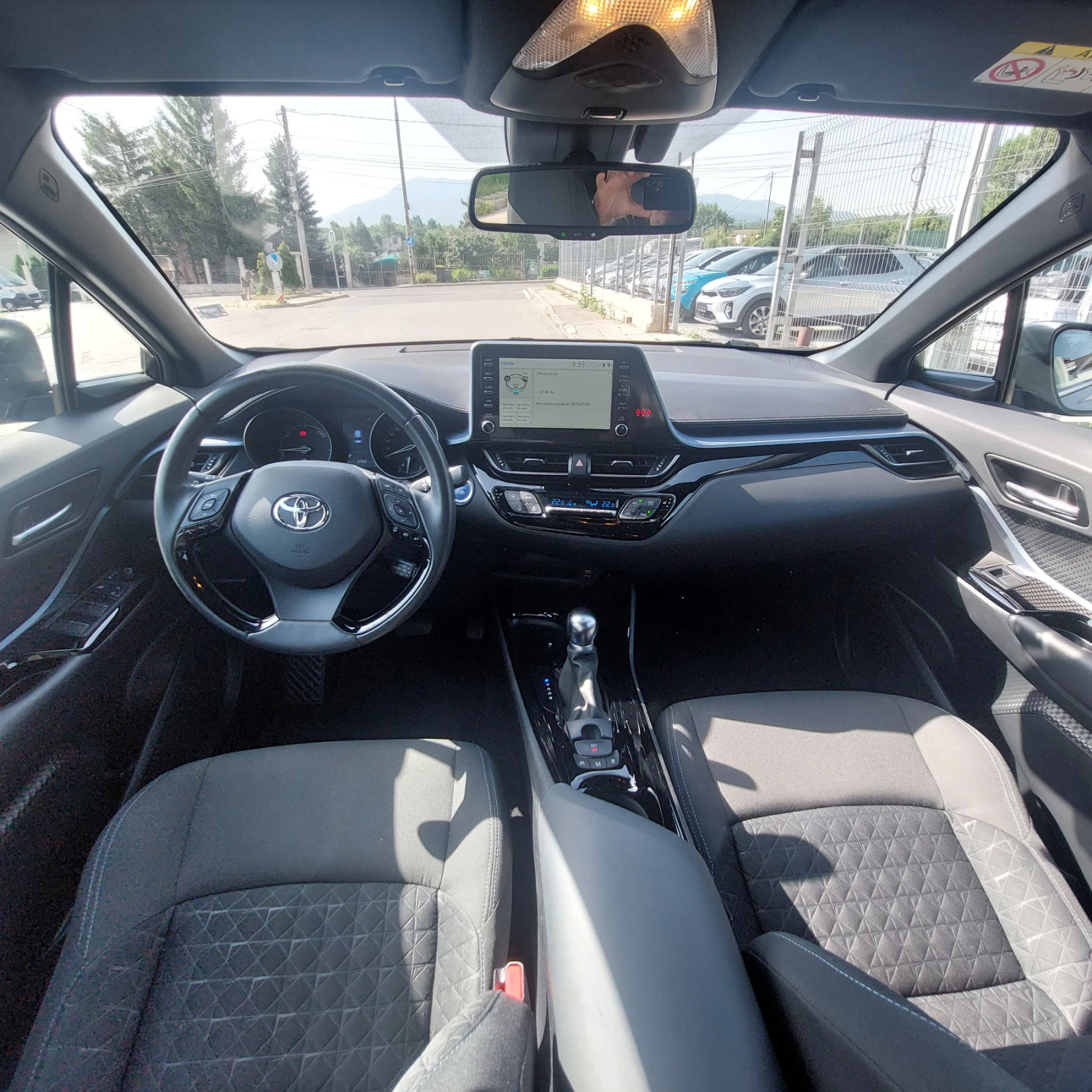 Toyota C-HR 1.8 HYBRID 51000KM  ГАРАНЦИОННА - изображение 8