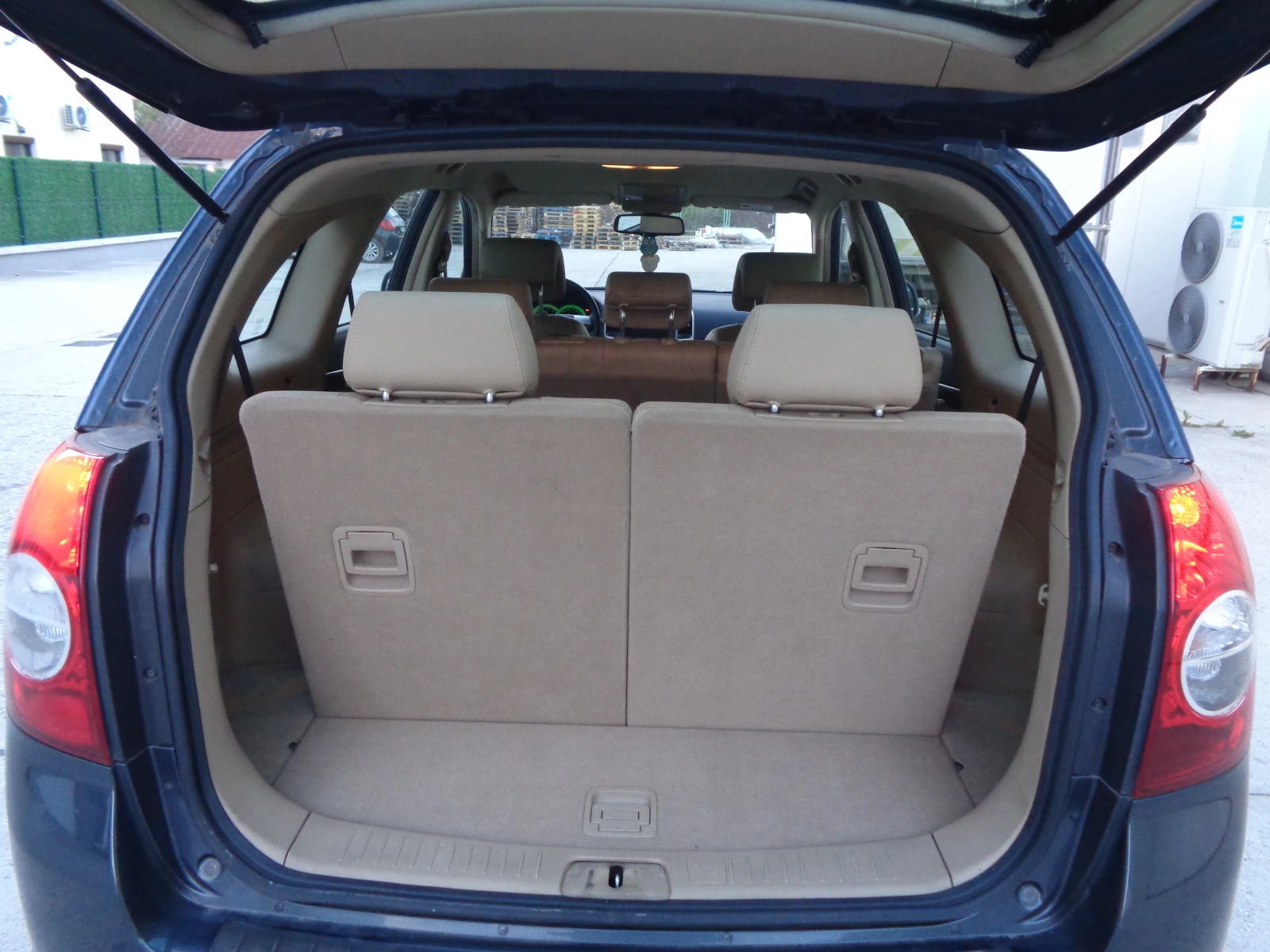 Chevrolet Captiva 2.0CDTI-4X4-КОЖА-7МЕСТА-ЛИЗИНГ - изображение 8
