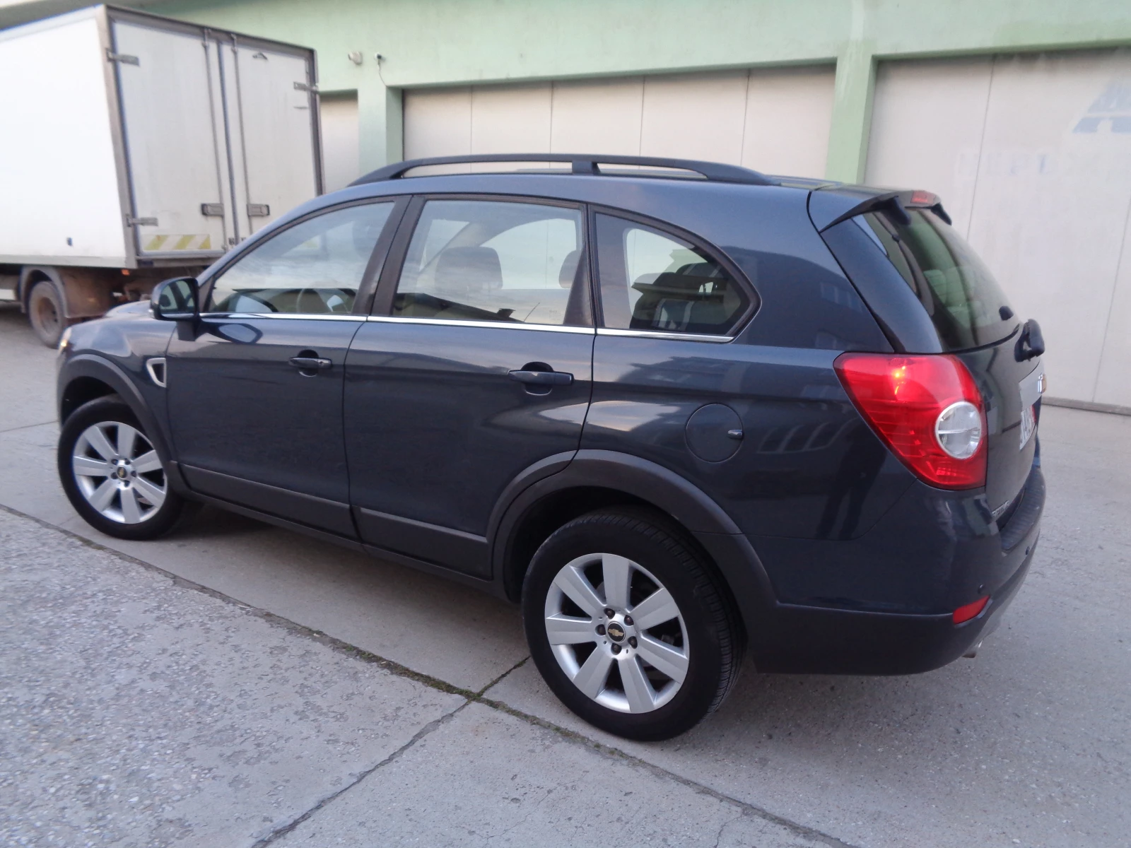 Chevrolet Captiva 2.0CDTI-4X4-КОЖА-7МЕСТА-ЛИЗИНГ - изображение 3