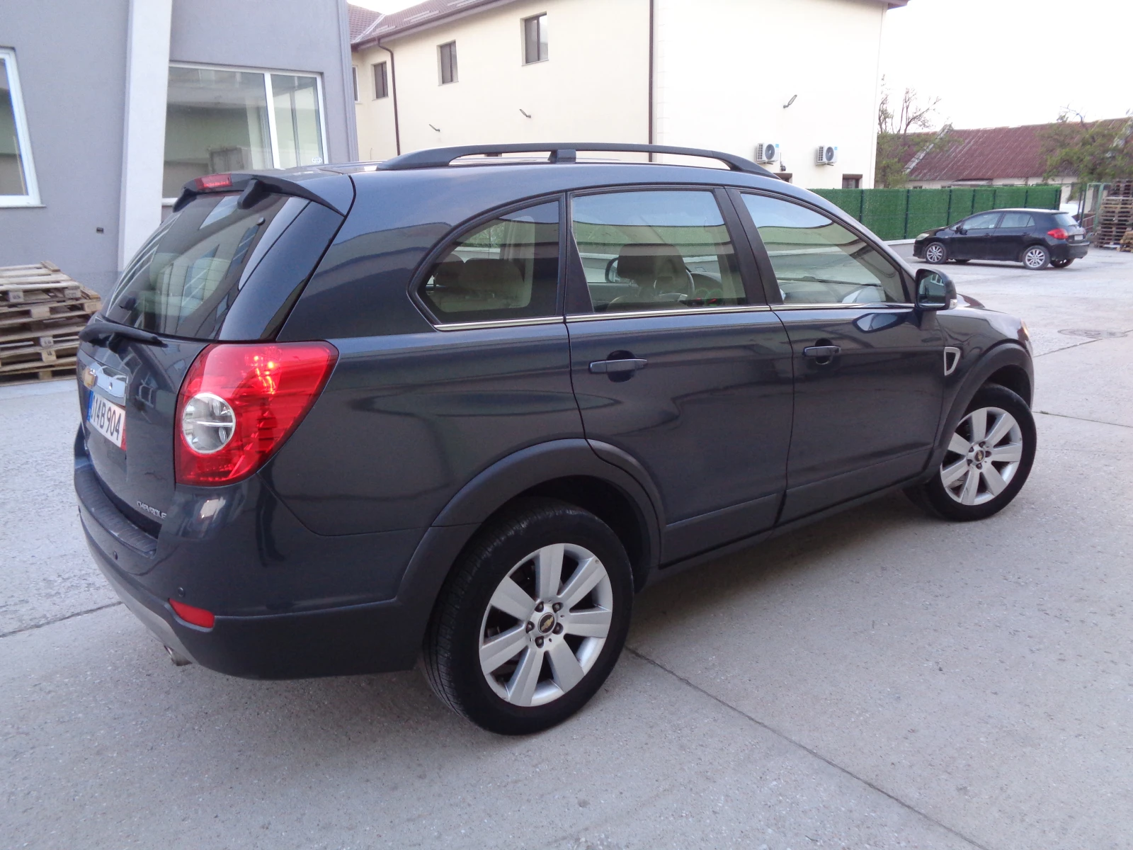 Chevrolet Captiva 2.0CDTI-4X4-КОЖА-7МЕСТА-ЛИЗИНГ - изображение 4