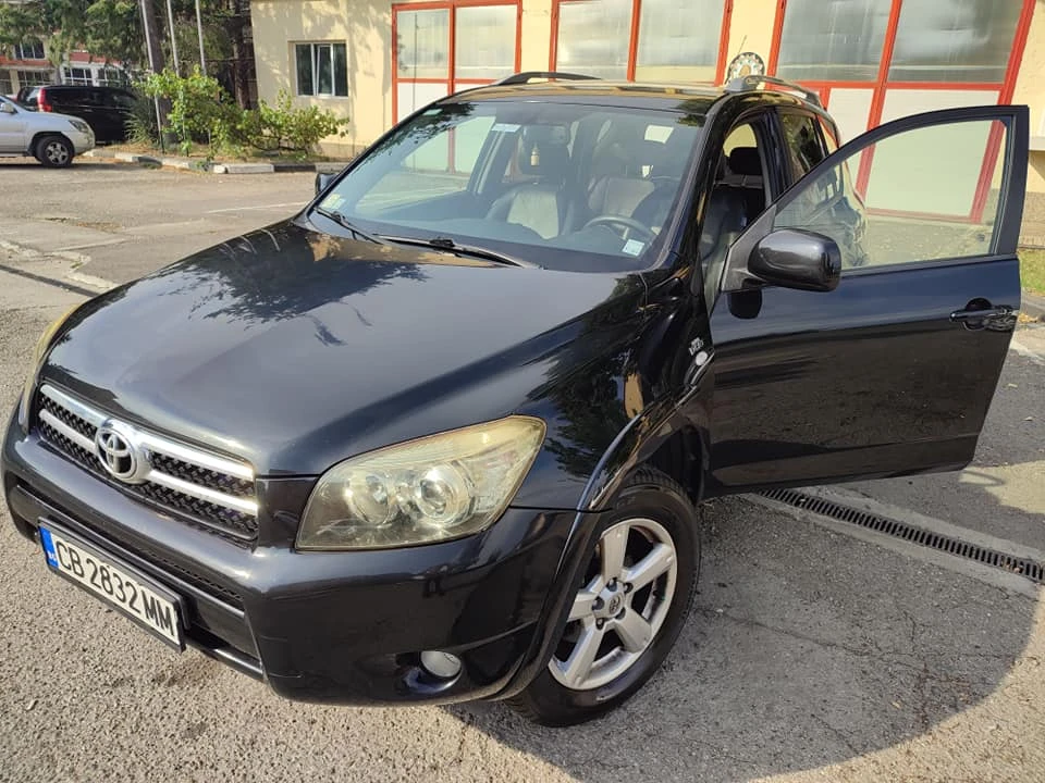 Toyota Rav4  - изображение 8
