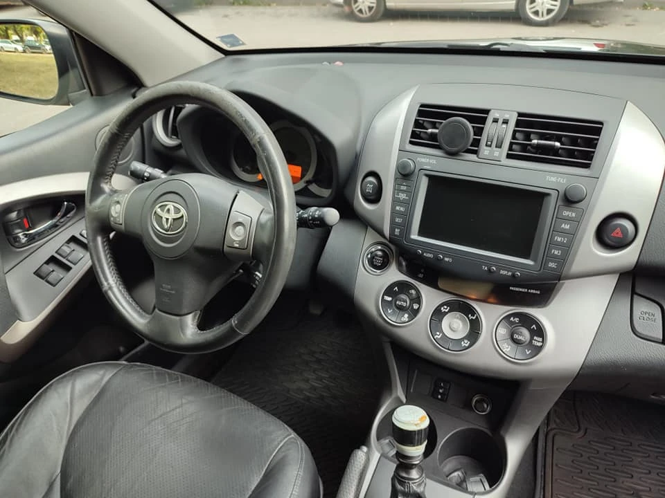 Toyota Rav4  - изображение 7
