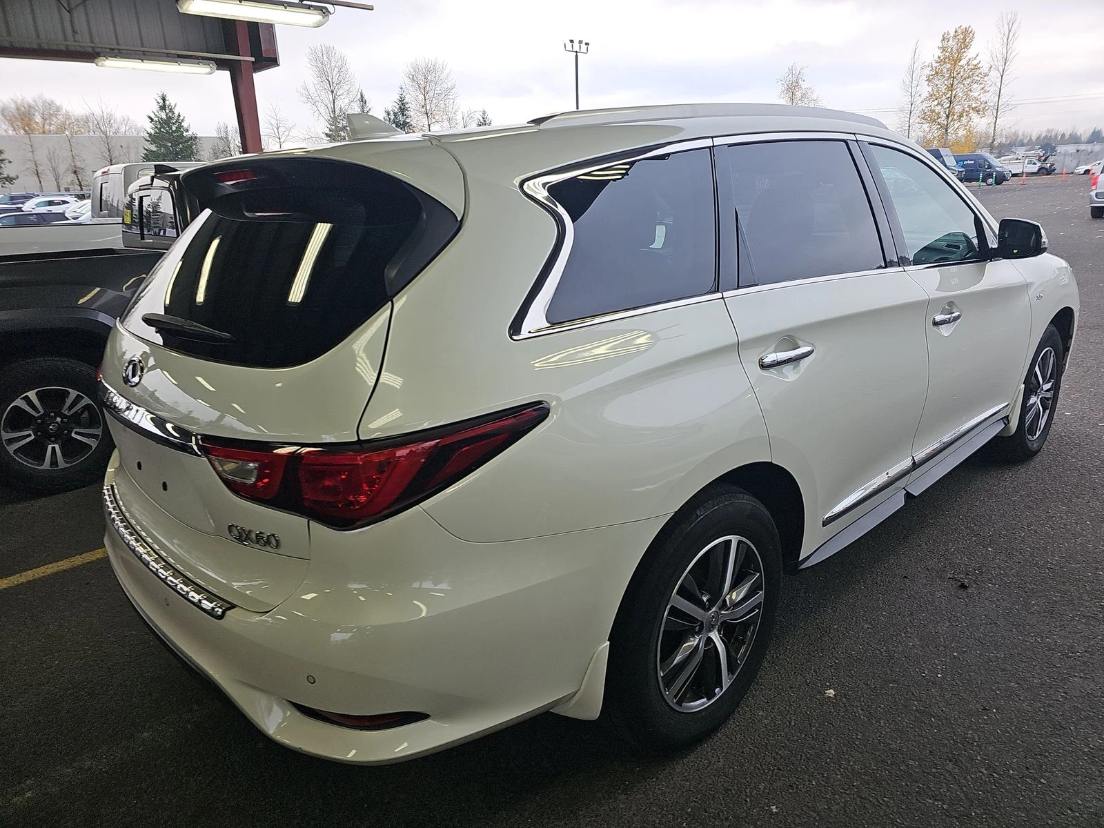 Infiniti QX60 4x4* CARFAX* АВТОЛИЗИНГ - изображение 4