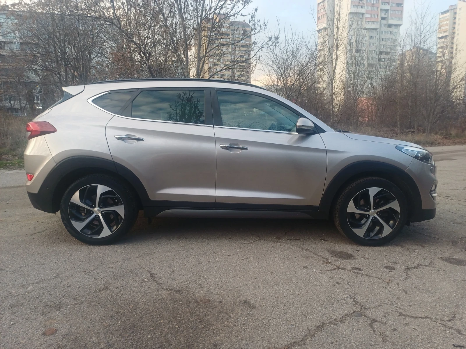 Hyundai Tucson 1.6 i FULL PANORAMA - изображение 4
