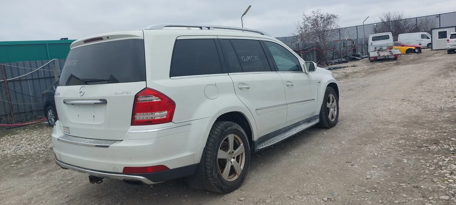 Mercedes-Benz GL 350 6+ 1, 4x4, BlueTEC - изображение 2