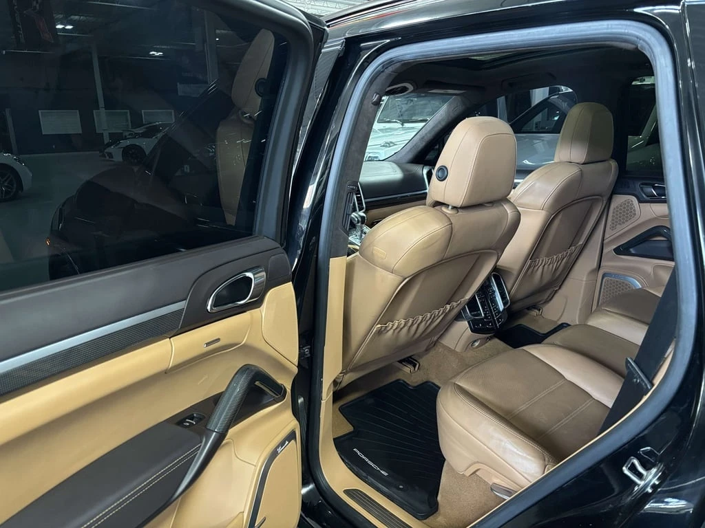 Porsche Cayenne * Turbo * CARFAX * ФИКСИРАНА ЦЕНА ДО СОФИЯ - изображение 7